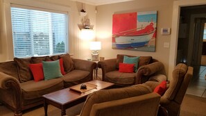 Smart TV, fireplace, DVD player, ping pong