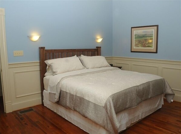 2 chambres, fer et planche à repasser, Wi-Fi gratuit, draps fournis