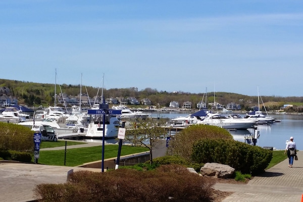 マリーナ