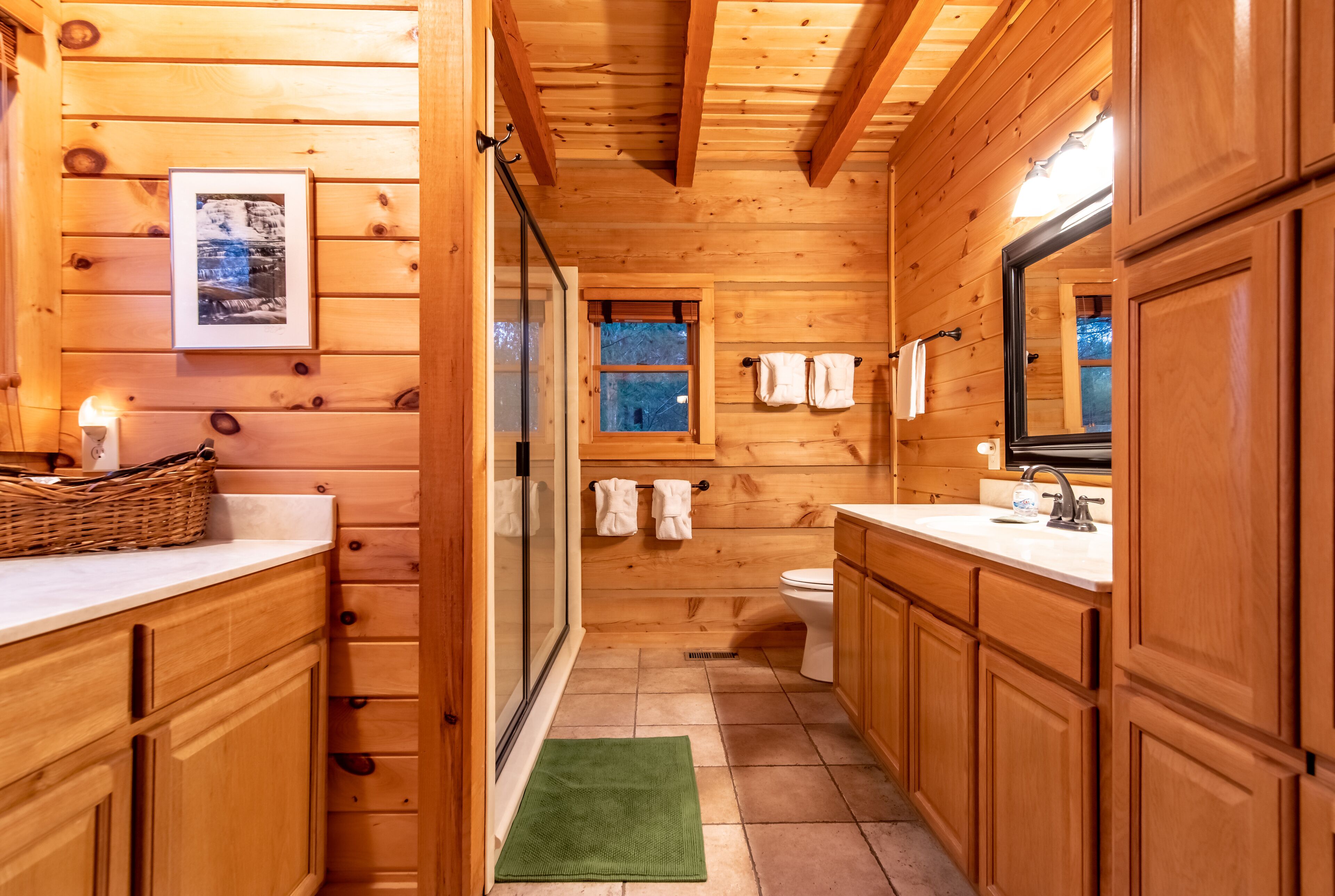 Modern rustic luxury on the peaceful side of the Smokies!