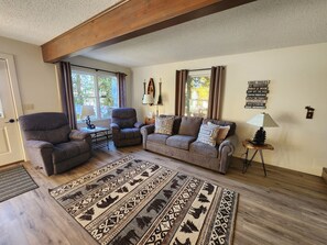 Télévision, chaîne hi-fi