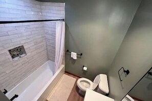 Combinazione doccia/vasca, asciugamani