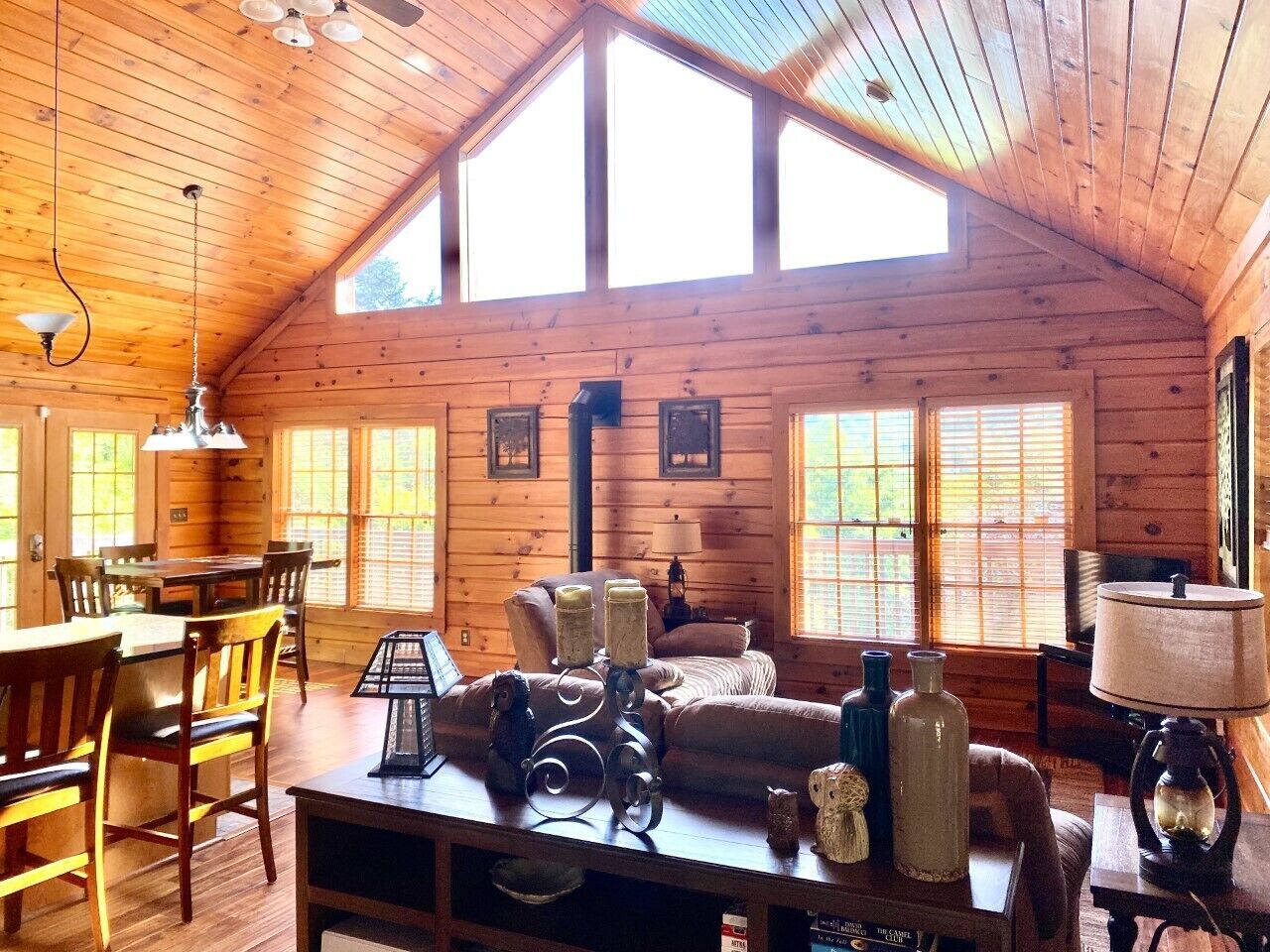 BOOKING CHRISTMAS - SUNRISE  “MOUNTAIN VIEWS" 15 minutes from downtown ASHEVILLE