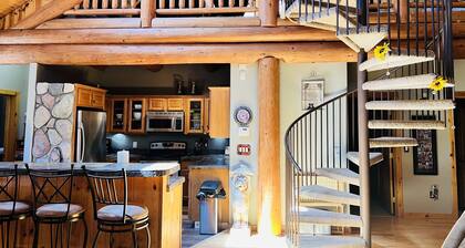 Rauhallisuus Lakesiden korkeissa mäntyissä, Arizonassa, Ziggy's Hideawaylla