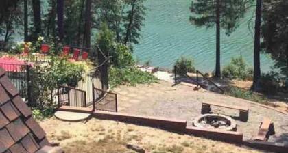 Emplacement Emplacement Emplacement Cette maison a tout et plus !!