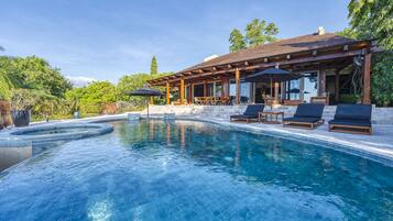 Outdoor pool, an infinity pool