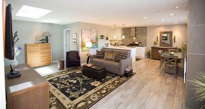 Luxury Carmel Suite A