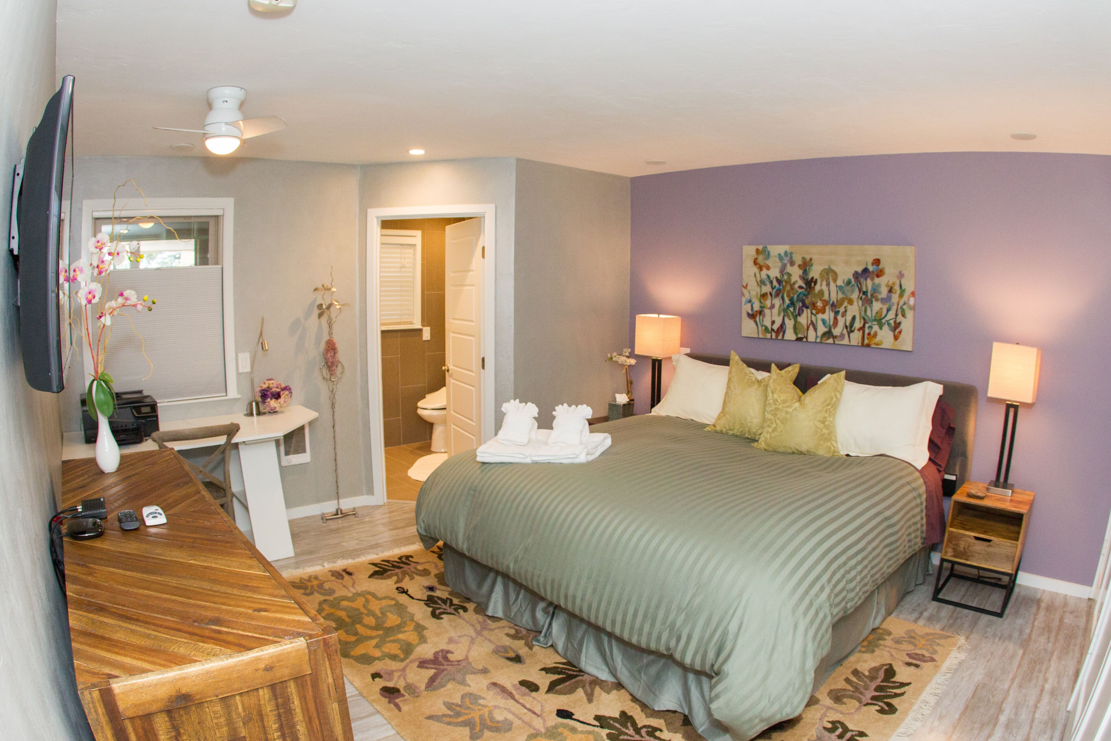 Downtown Carmel - Walk To Everything! - 1BR/2BA  Exec Suite "A"