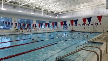 Inomhuspool och uppvärmd pool