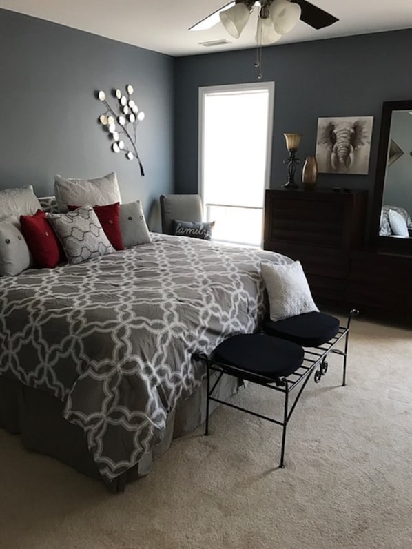 3 bedrooms, iron/ironing board, free WiFi, bed sheets