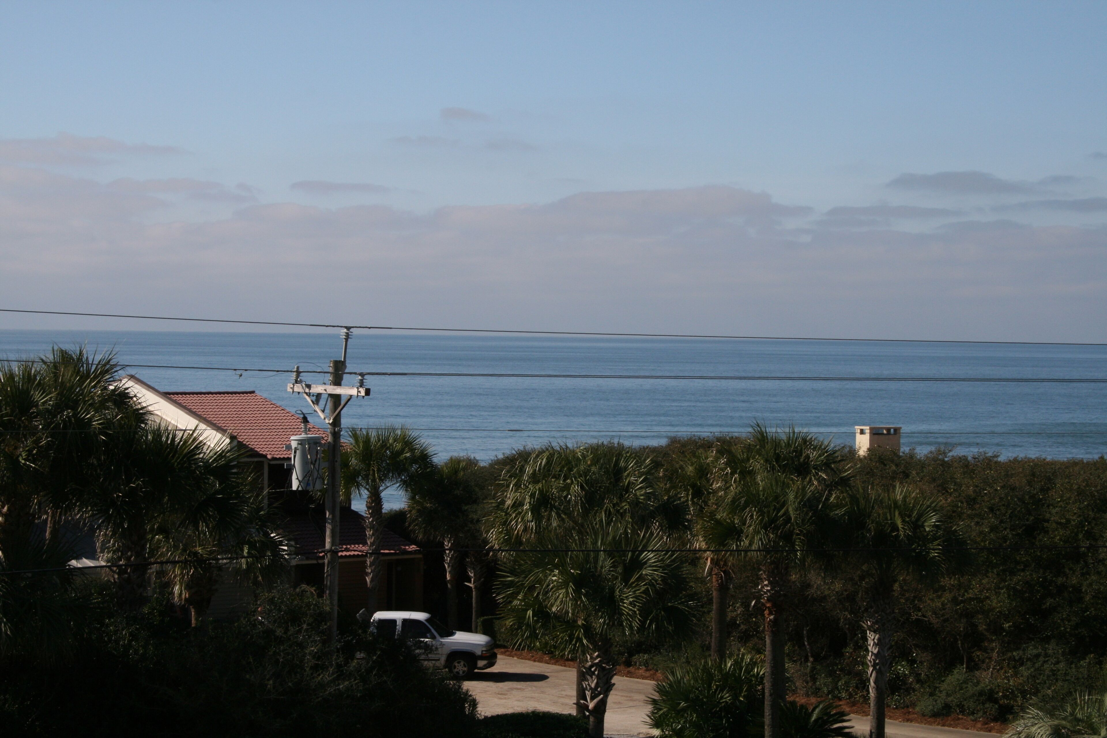 BEAUTIFUL SEA VIEWS! TWO MINUTES TO BEACH! IMMACULATE AND SPACIOUS!