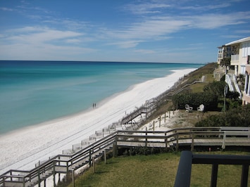 Deck view looking West to Destin.