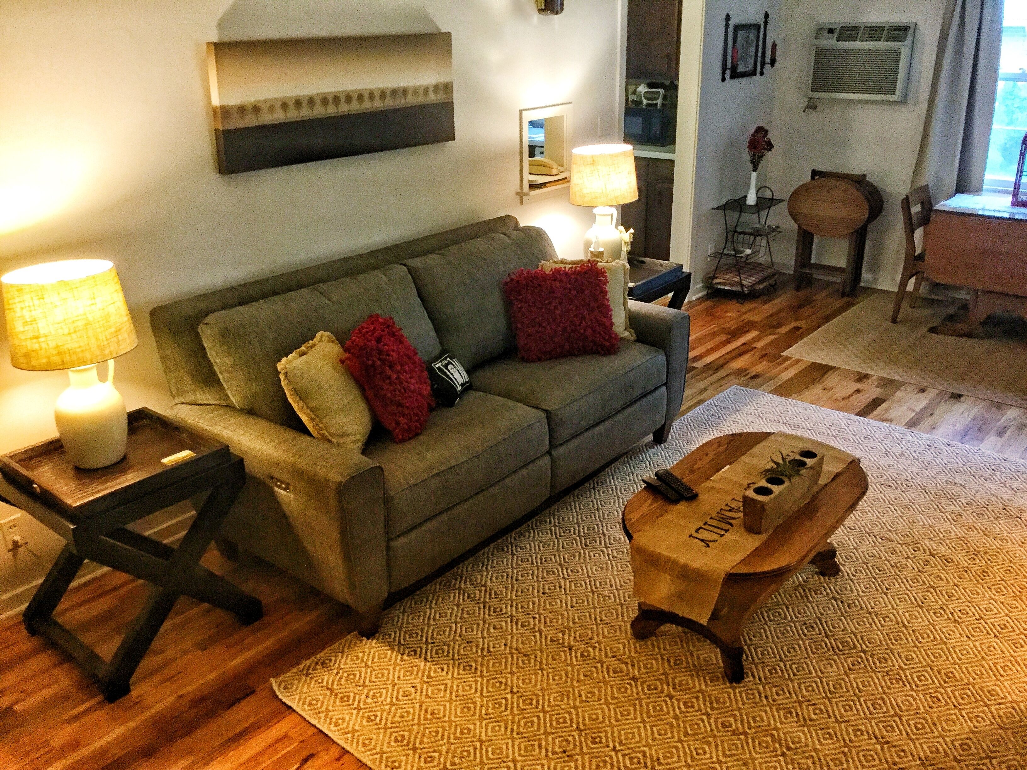 Comfortable family-friendly 3 bedroom house in south central Iowa