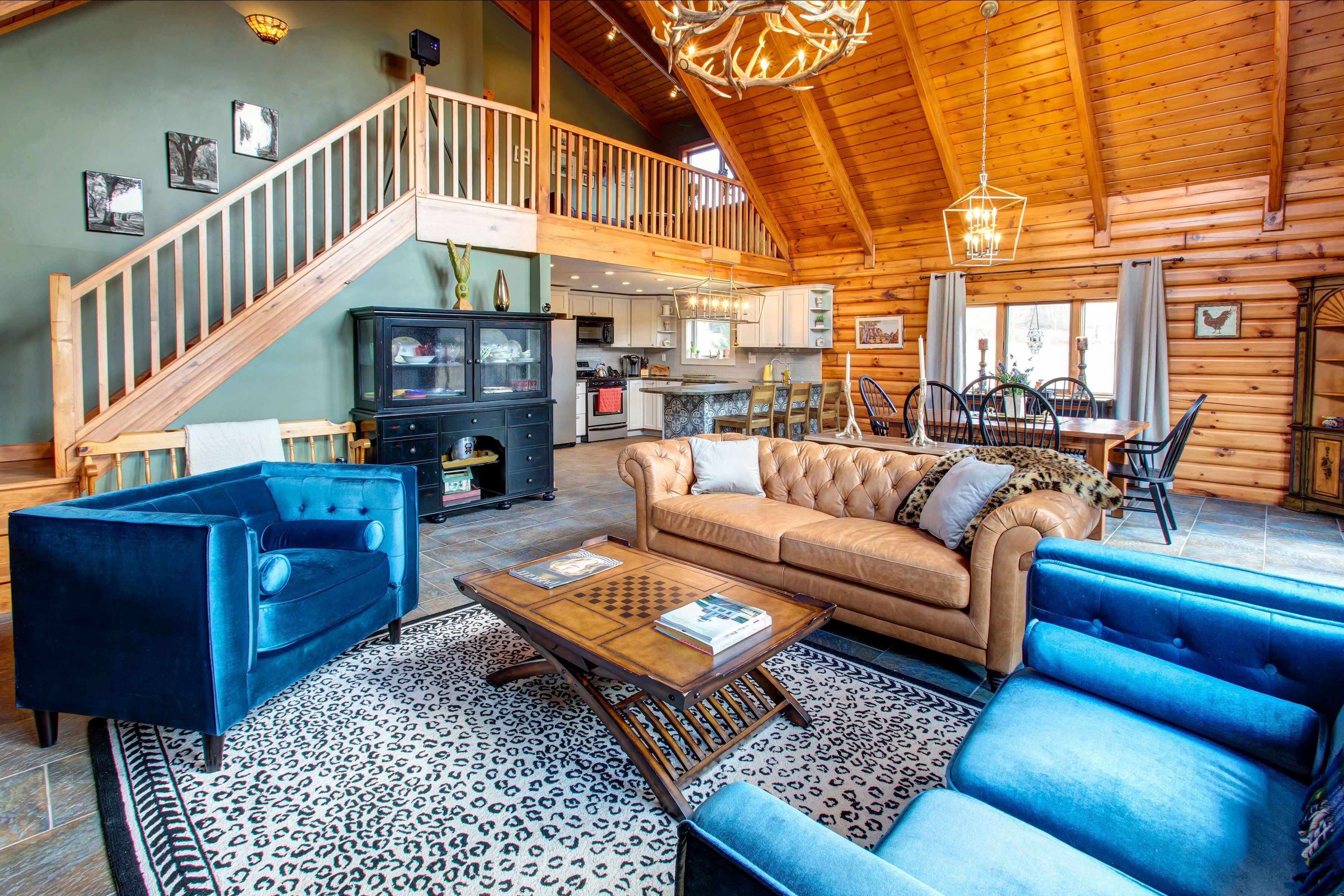 Luxury Log With Spectacular Views, Fire Pit, Clawfoot Tub In The Master