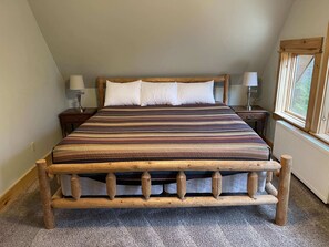 3 bedrooms, desk, free WiFi, bed sheets