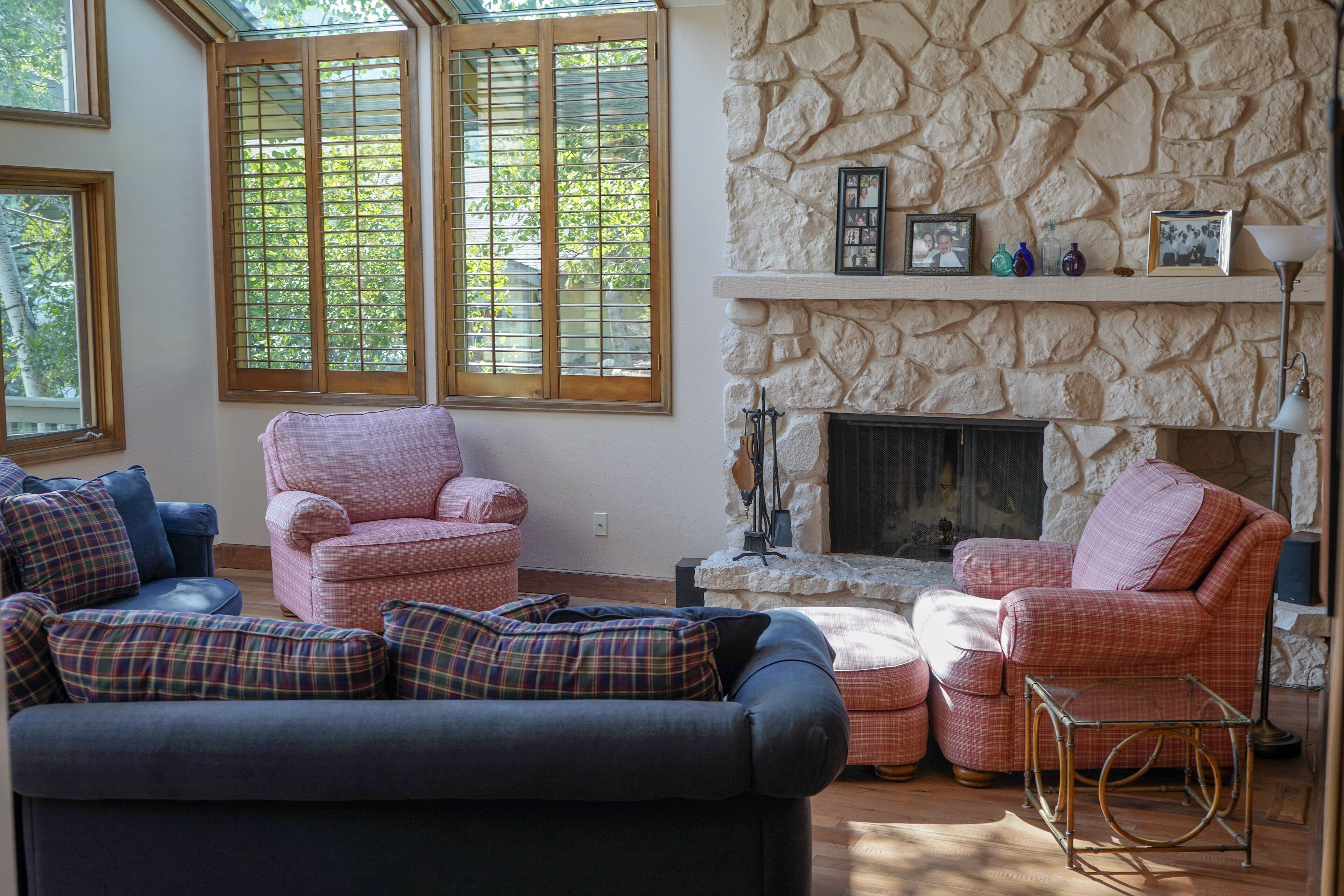 Spacious 4 bedroom family mountain home.