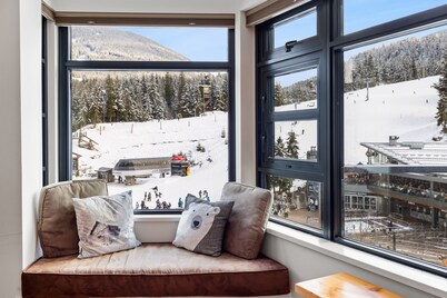 Epic Size. Epic Views. Epic Stay.
Largest Mountain Condo in the Carleton Lodge.