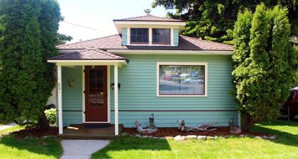 The Perfect University Vacation Home Dog Friendly