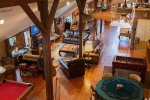 Game room - Country Getaway Lodge/Ranch near Saratoga Springs (valley Falls)