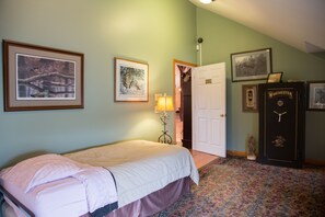 5 bedrooms, iron/ironing board, travel cot, free WiFi