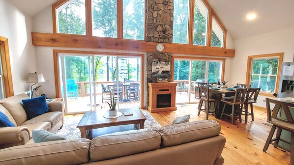 Smart TV, fireplace, table tennis, books