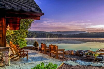 7BR Pocono home on Skytop property with access to many resort activities/dining