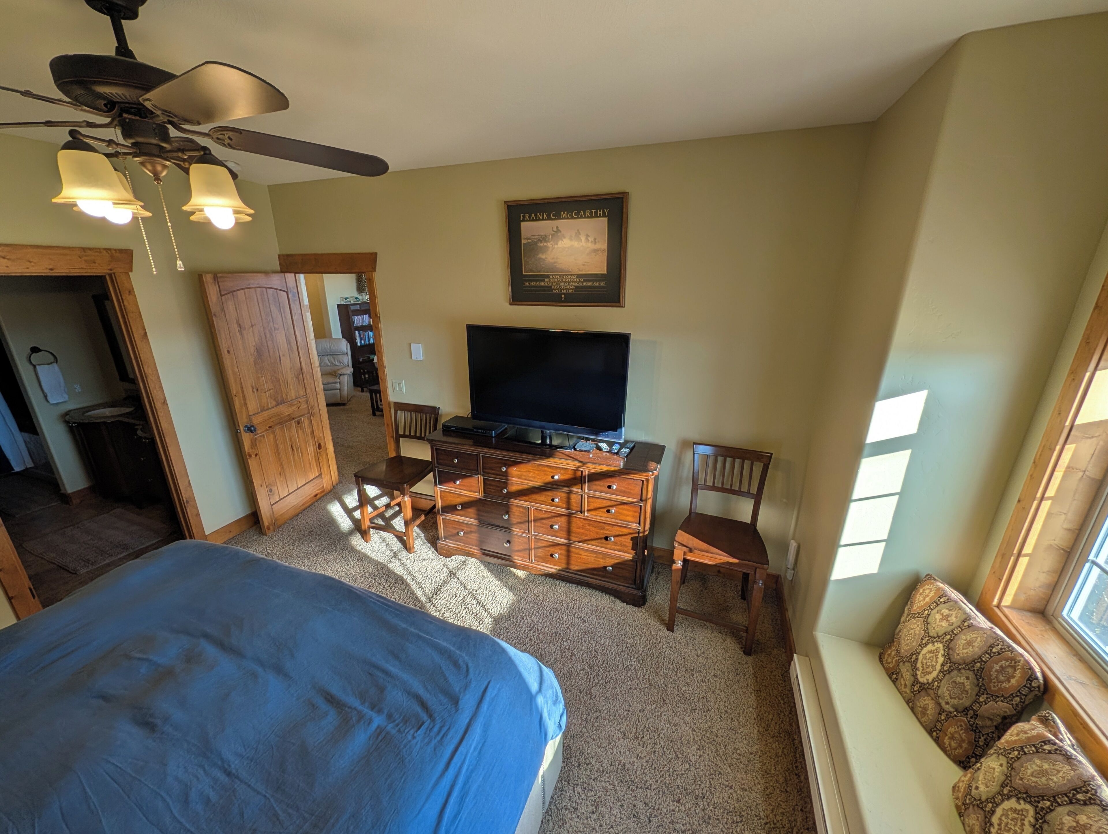 3 chambres, fer et planche à repasser, Wi-Fi gratuit, draps fournis