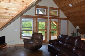 Smart TV, fireplace, DVD player, books