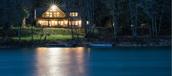  Clackamas River Front Oregon City