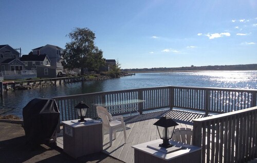 Cozy Riverside Studio Condo Two Minute Walk To Wells Beach
