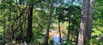 Cozy Creekside Cabin Retreat on the creek with 2 beautiful sandbars!