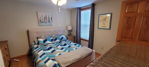 4 Schlafzimmer, Bügeleisen/Bügelbrett, kostenloses WLAN, Bettwäsche