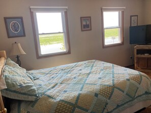 3 bedrooms, iron/ironing board, travel cot, free WiFi