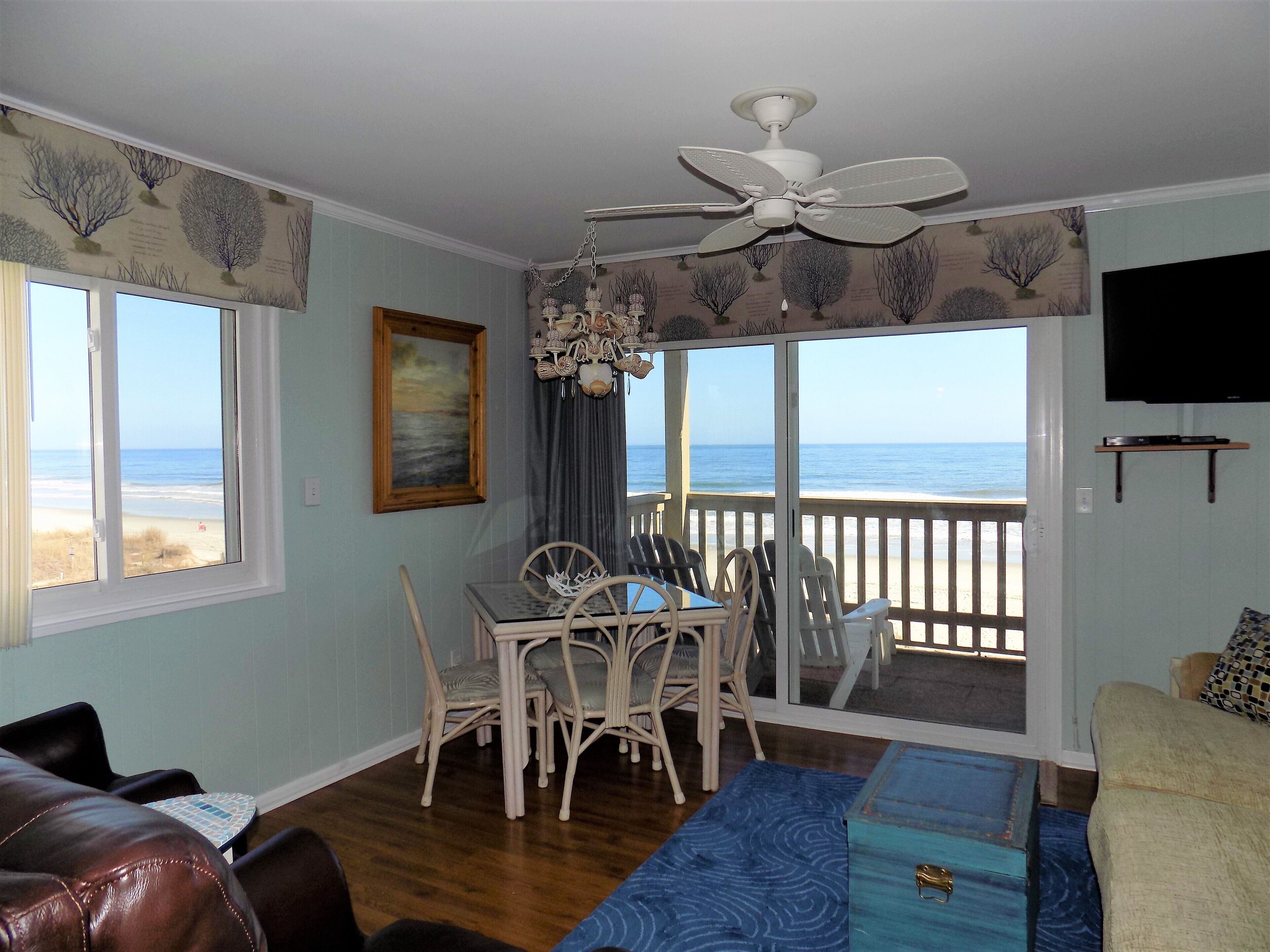 DIRECT OCEANFRONT! Super Clean-Highly Rated - Awesome Location! BOOK NOW!!