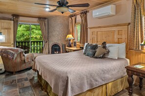 4 bedrooms, iron/ironing board, travel crib, free WiFi