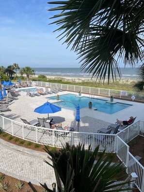 室內泳池、室外泳池