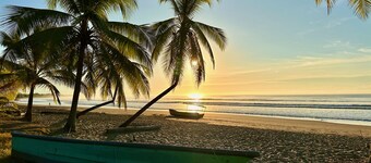 ヴィラ ココソル - プール付きの大きなビ��ーチフロントの家