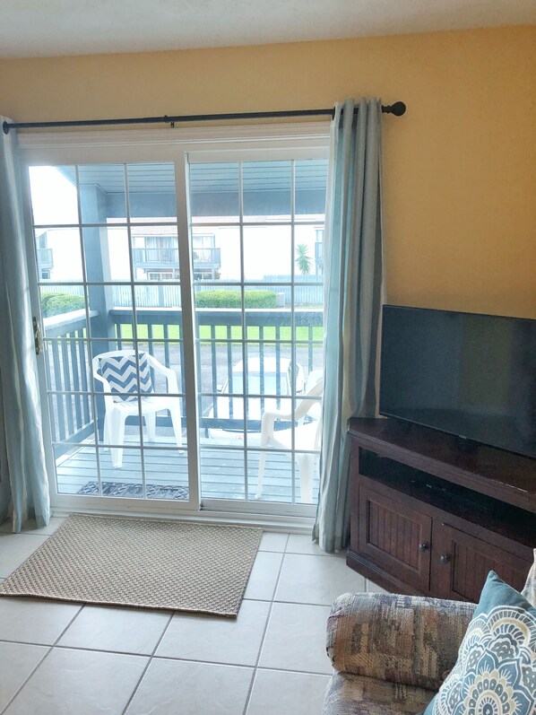 Smart TV, DVD player, books