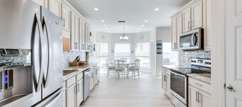 Sea Salt Cottage: Amazing home located on the Gulf of Mexico. Sleeps 13 comfortably!