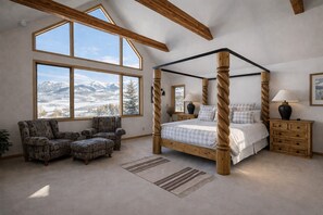 4 habitaciones, escritorio, tabla de planchar con plancha y wifi gratis 