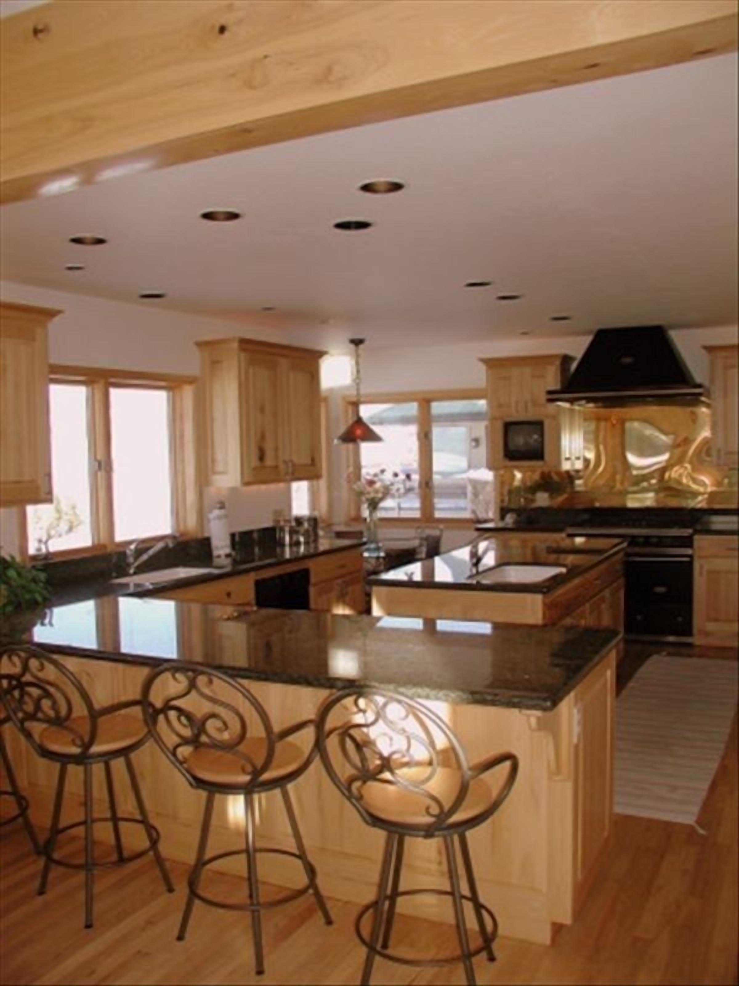 Ski-in, Quick Walk to Slopes with AMAZING VIEWS