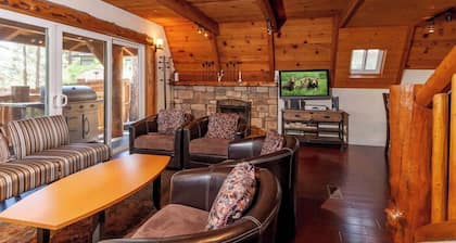Cabin near Snow Summit, Lake & Village w/Fireplace