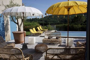 Property grounds - Stunning and spacious home in Provence!  (Lourmarin)
