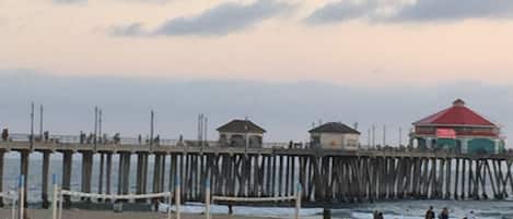PĂ„ stranden, solstolar och strandhanddukar
