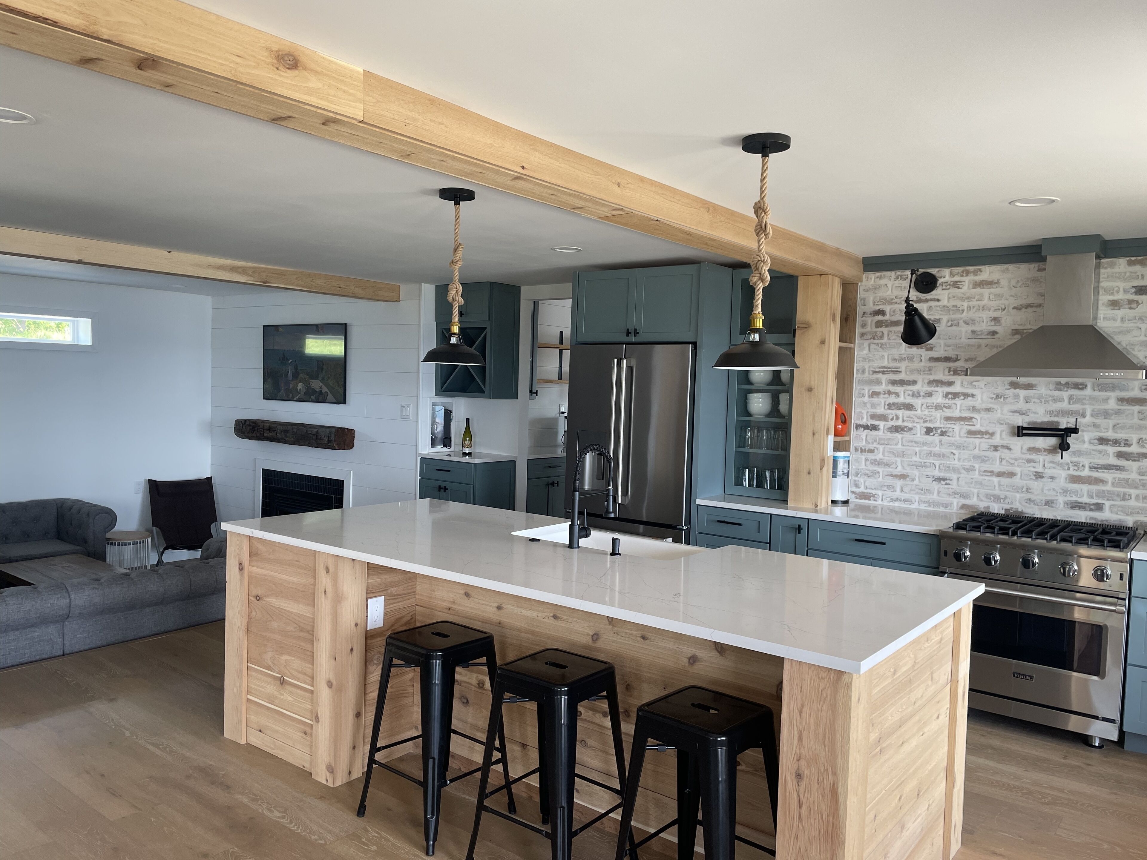 Family Friendly Luxury Home w/ Seneca Lake Views on Wine Trail! 🐶