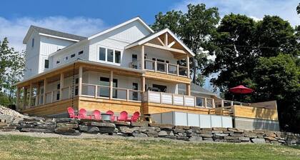 Lake Views w/ Pool, Hot Tub, & Fast Wi-Fi