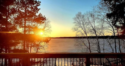 SUMMER WEEKLY DISCOUNT! 5 bed 3 bath Home Near Nevis MN