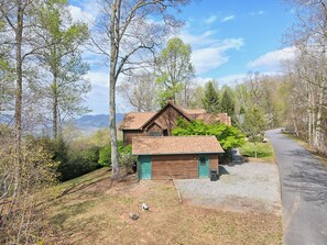 Exterior - Amazing View of Lake Chatuge! (Hayesville)