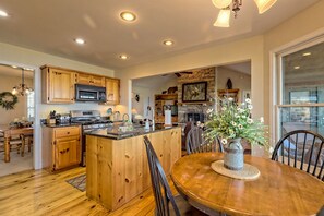 Dining - Amazing View of Lake Chatuge! (Hayesville)