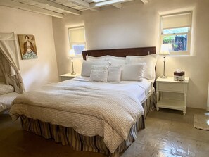 2 bedrooms, iron/ironing board, travel cot, free WiFi